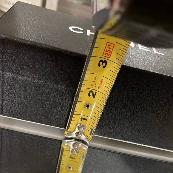 CHANEL empty sunglass case with booklet - Picture 6 of 6